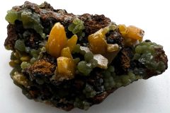 Wulfenite-and-Mimetite-1